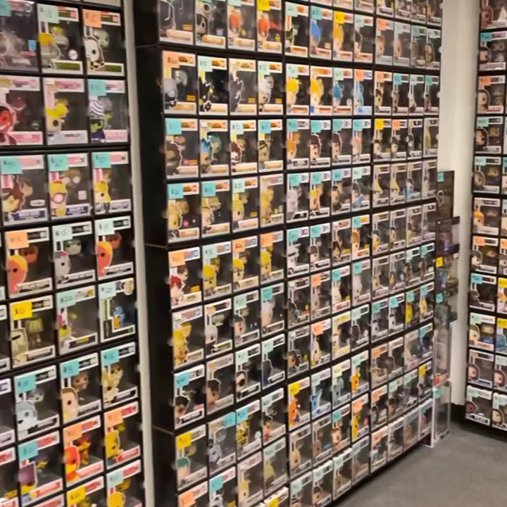 KUBBIE DLX BLACK (3x4) - In Box Display Case for Funko Pops, Wall