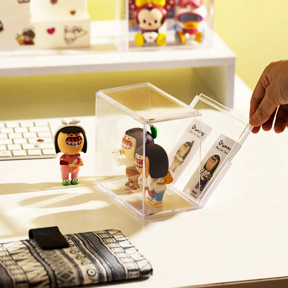 INDIVIDUAL - Transparent Display Case for Blind Box Figures with Card Holder (Plastic)