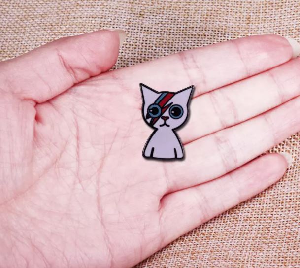 Ziggy Stardust Kitty David Bowie - Enamel Pin (Enamel Pins Near Me)