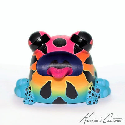 SUNS OUT BUNS OUT Custom 1 of 1 Ributt Vinyl Figure: “Rainbow Poison Dart Toad” by Kendra Thomas