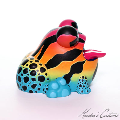 SUNS OUT BUNS OUT Custom 1 of 1 Ributt Vinyl Figure: “Rainbow Poison Dart Toad” by Kendra Thomas