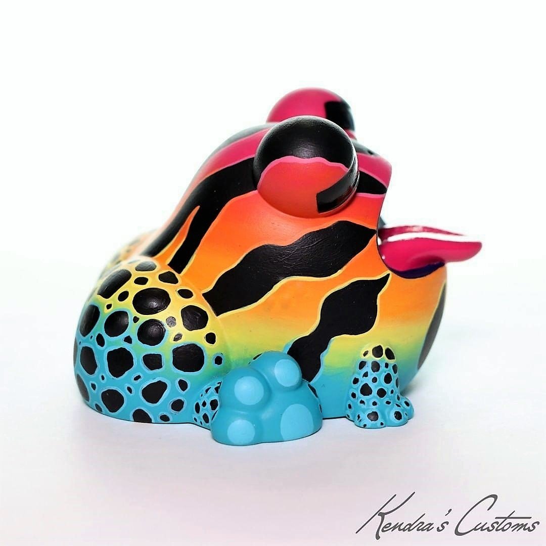 SUNS OUT BUNS OUT Custom 1 of 1 Ributt Vinyl Figure: “Rainbow Poison Dart Toad” by Kendra Thomas