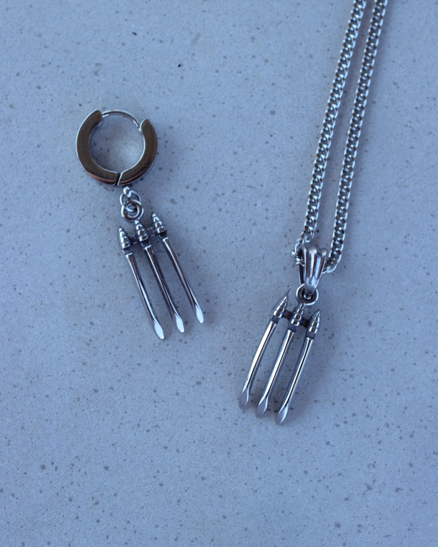 Marvel™ Wolverine Claw Necklace– Display Geek, Inc.