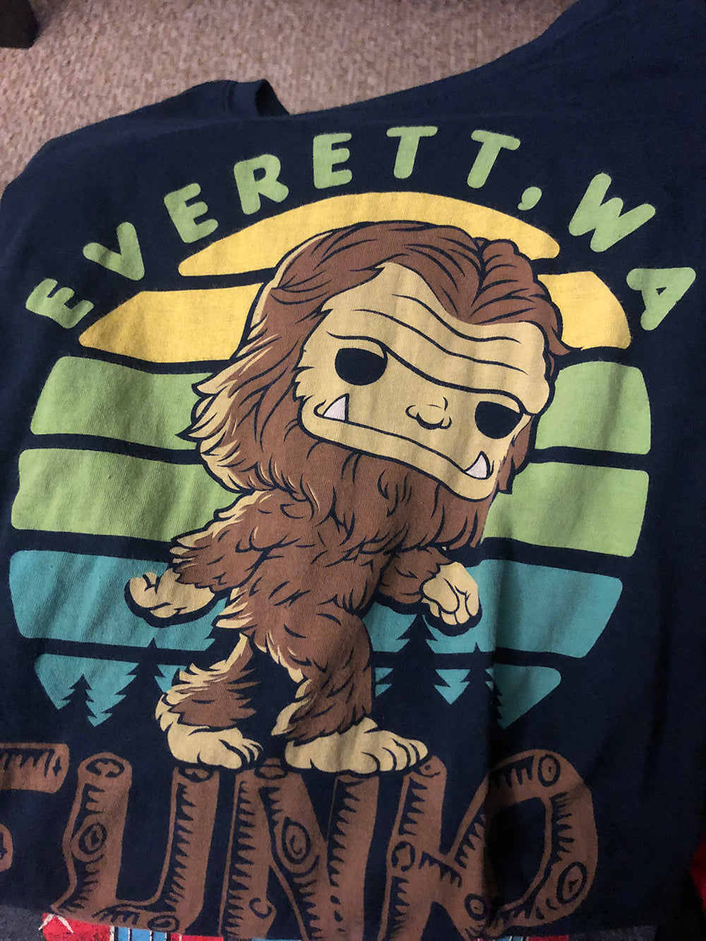 Funko Pop Bigfoot Everett WA T-Shirt SIZE L